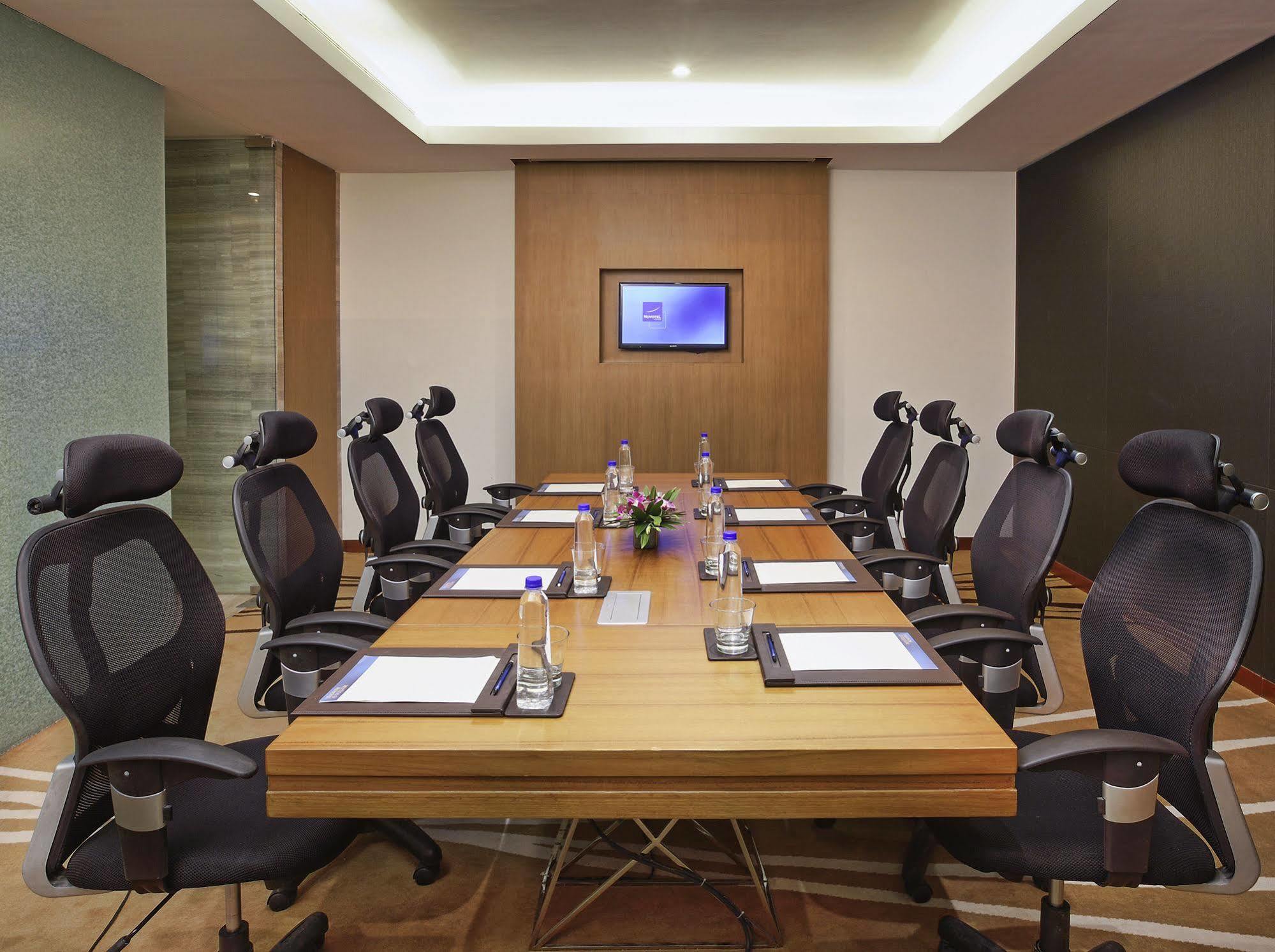 Novotel Imagicaa Кгополі Екстер'єр фото